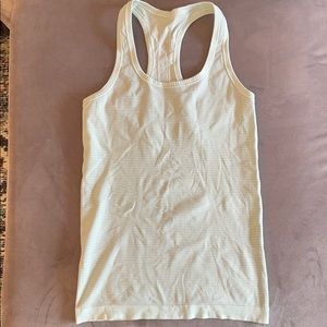 Lululemon tank